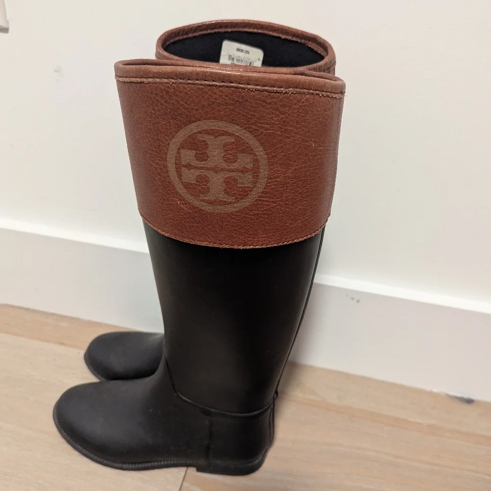 Tory Burch Neutral Black Brown Tall Classic Everyday Old Money Chic Rain Boots 7